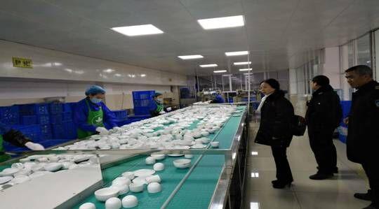 銅仁市開展餐飲具集中消毒服務單位專項檢查 消毒服務全覆蓋，食品安全零隱患